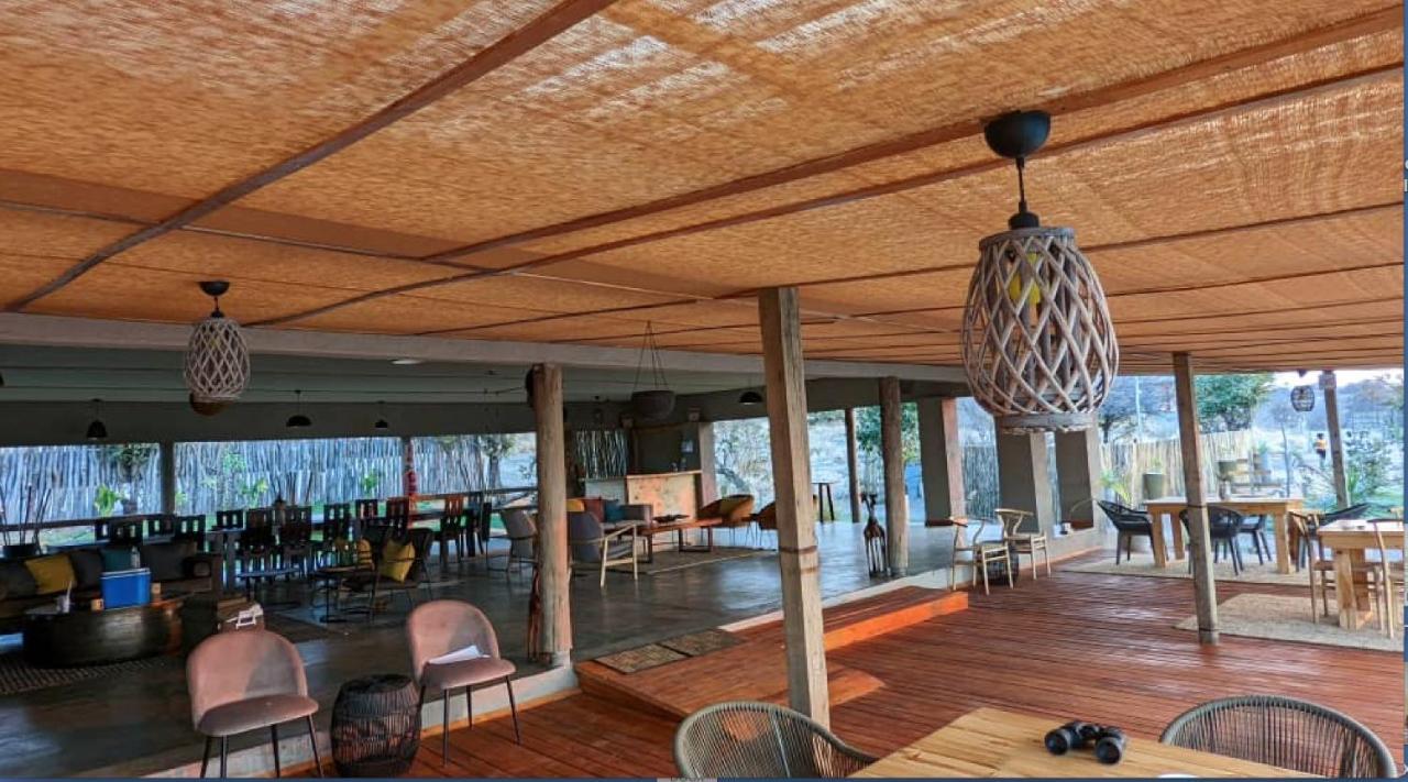 Xhabe Safari Lodge Chobe Muchenje ภายนอก รูปภาพ