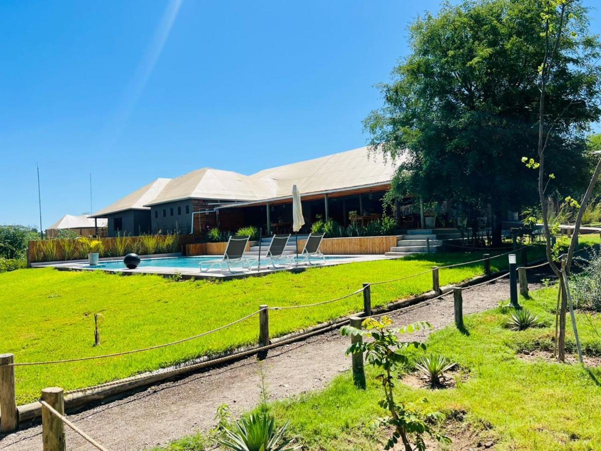 Xhabe Safari Lodge Chobe Muchenje ภายนอก รูปภาพ