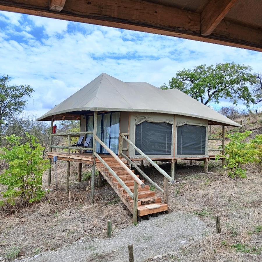 Xhabe Safari Lodge Chobe Muchenje ภายนอก รูปภาพ