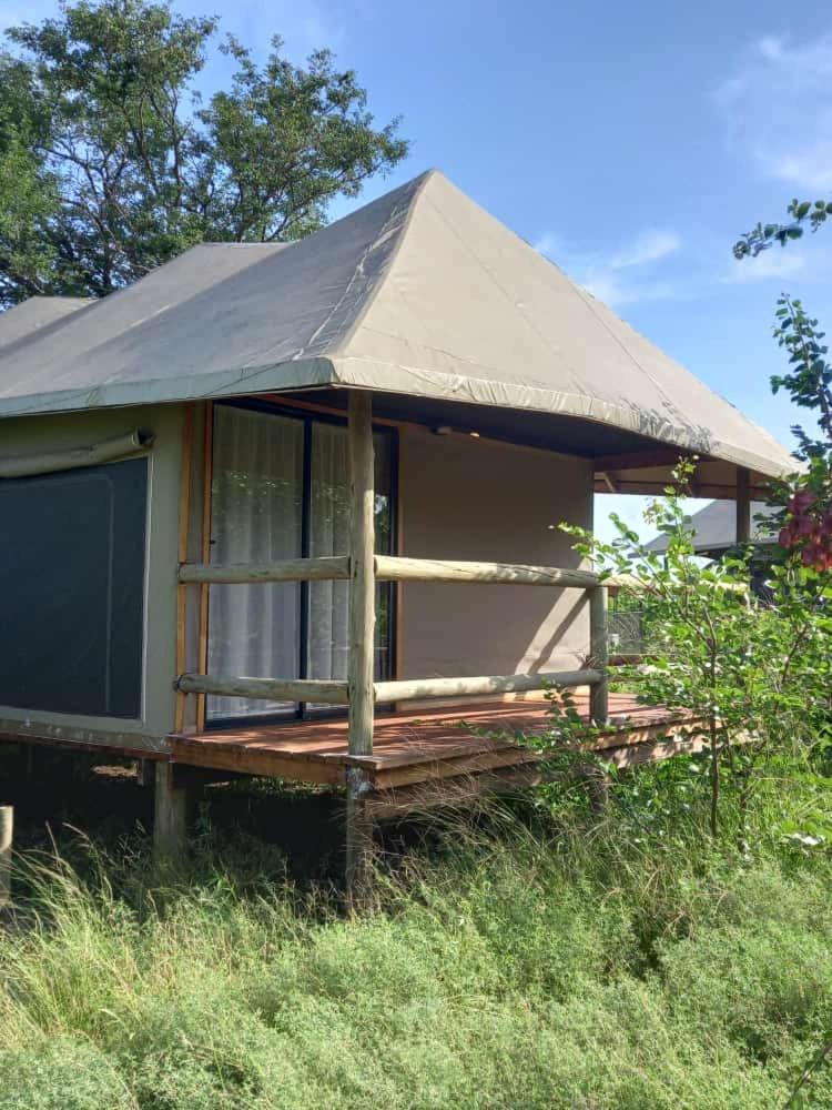 Xhabe Safari Lodge Chobe Muchenje ภายนอก รูปภาพ