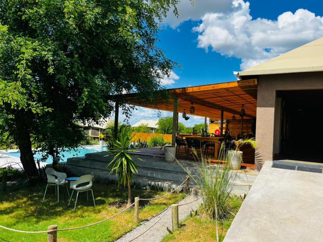 Xhabe Safari Lodge Chobe Muchenje ภายนอก รูปภาพ