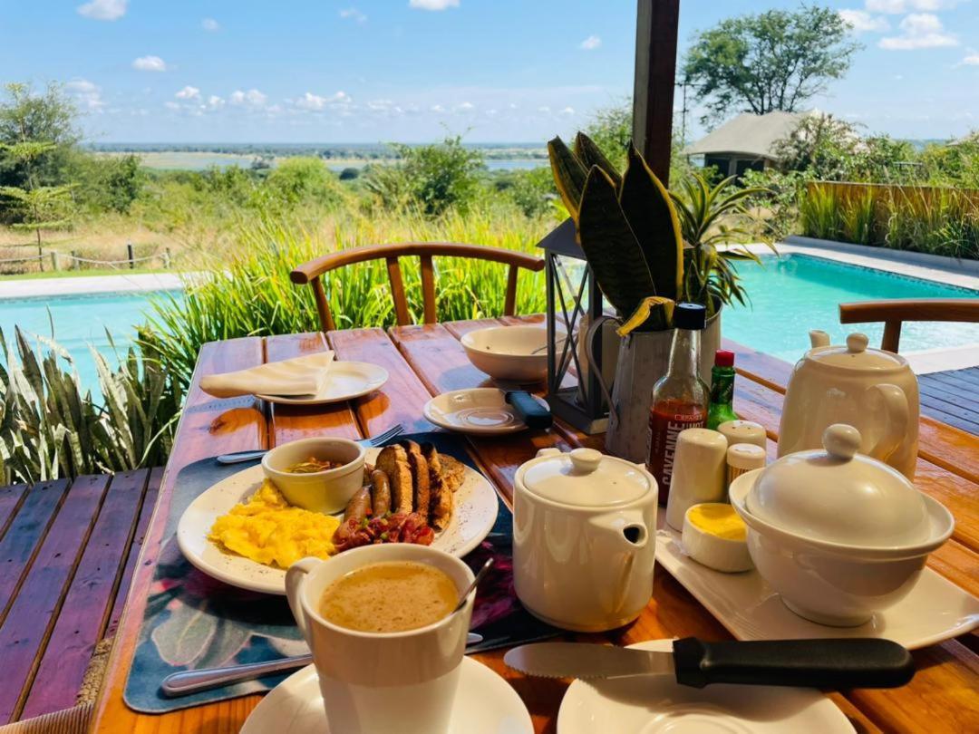 Xhabe Safari Lodge Chobe Muchenje ภายนอก รูปภาพ